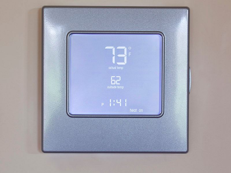 Traditional Thermostats vs. Smart Thermostats: Which One Suits You? |  Lighthouse Mechanical Heating and Cooling